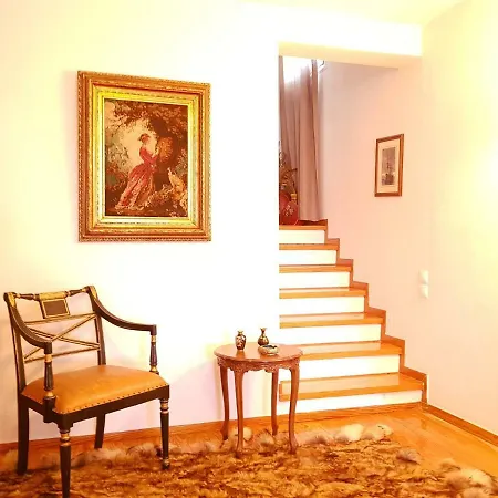 Semesterbostad Blue. Two Storey House, 100 Meters From Sea *